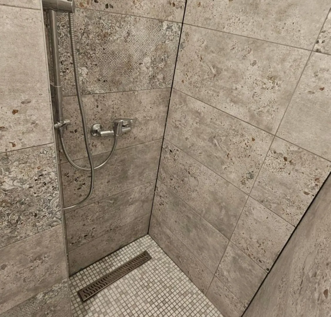 ENDOR - 4 bedrooms, 5 bathrooms, 1 livingroom with kitchen Budapest Apartment