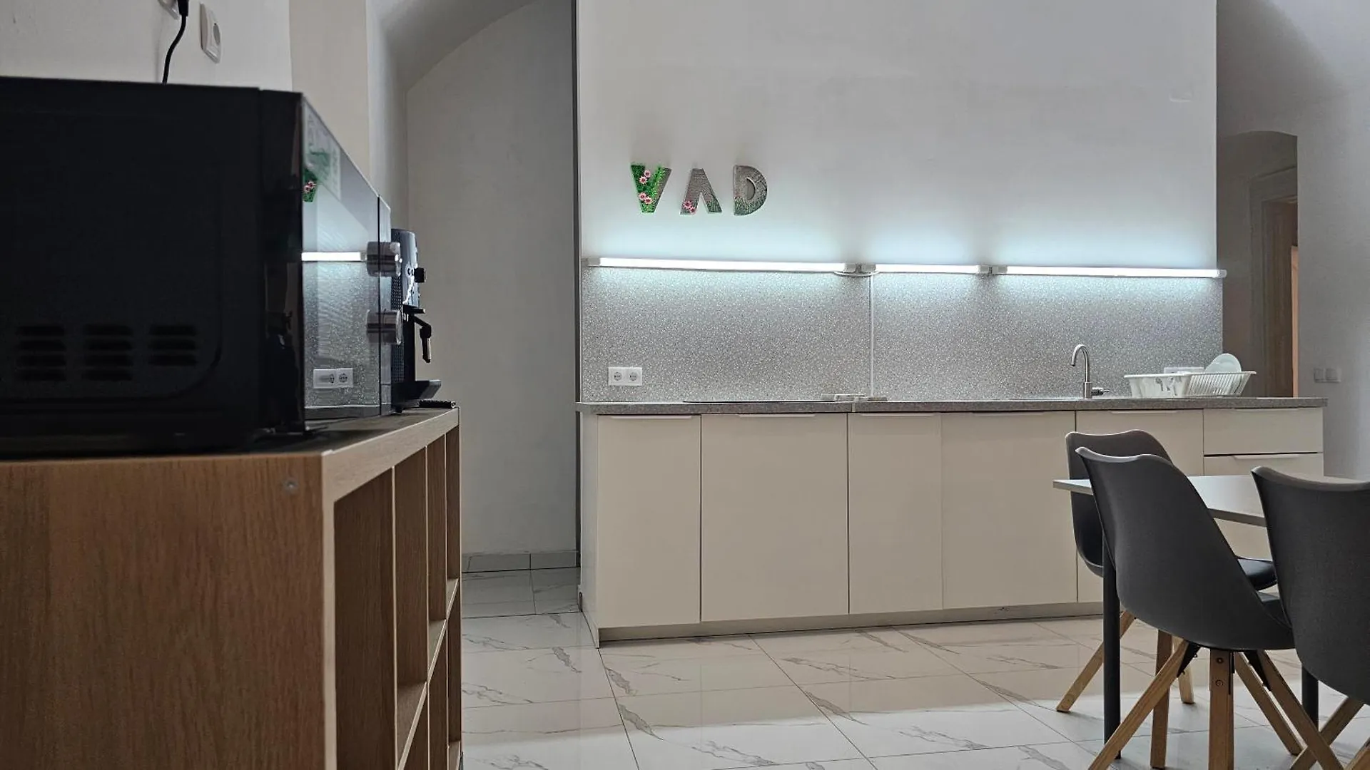 公寓 ENDOR - 4 bedrooms, 5 bathrooms, 1 livingroom with kitchen 布达佩斯