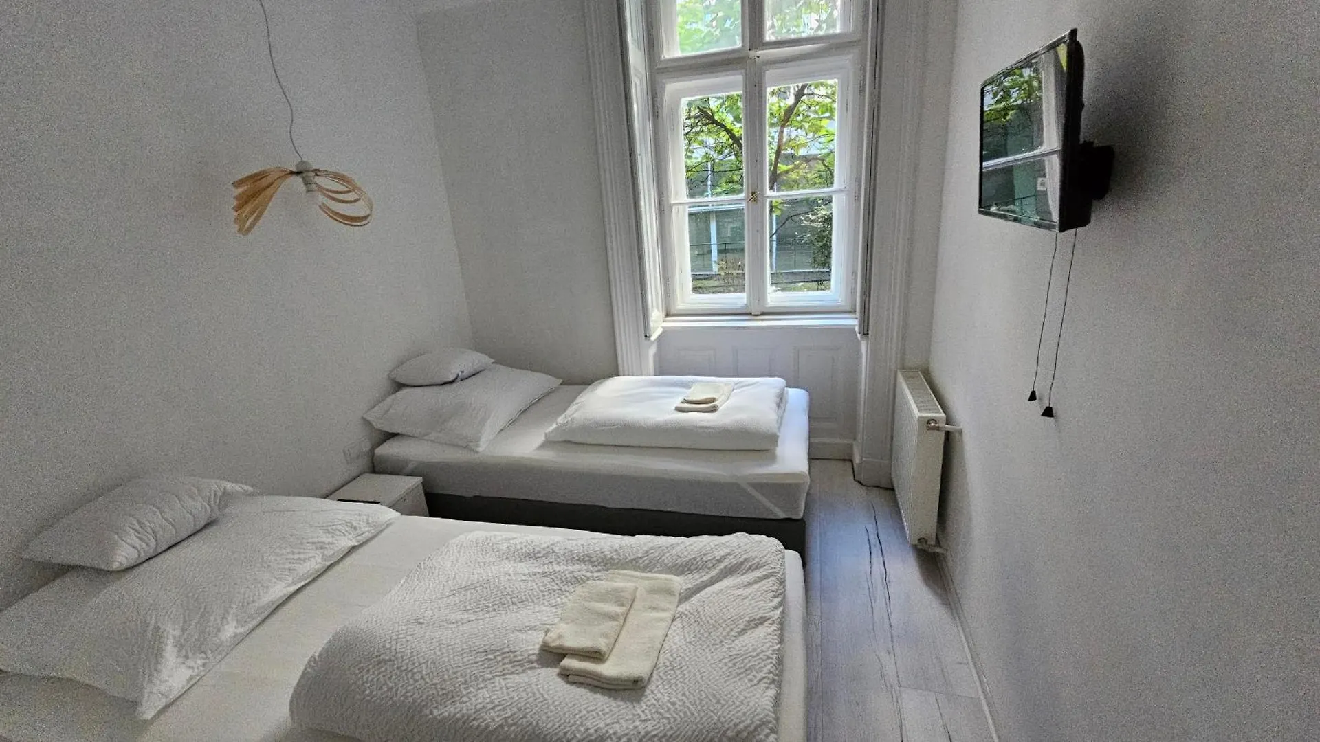 ENDOR - 4 bedrooms, 5 bathrooms, 1 livingroom with kitchen 布达佩斯 公寓